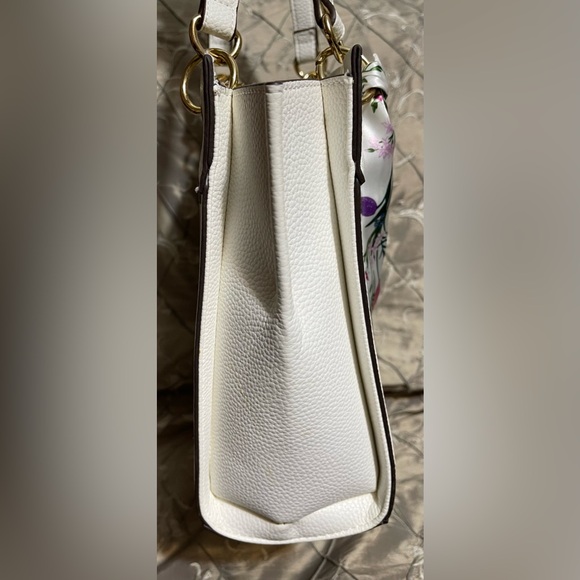 Nanette Lepore White Tote With Gold Hardware & Floral Scarf (No Call Outs) - Picture 13 of 14